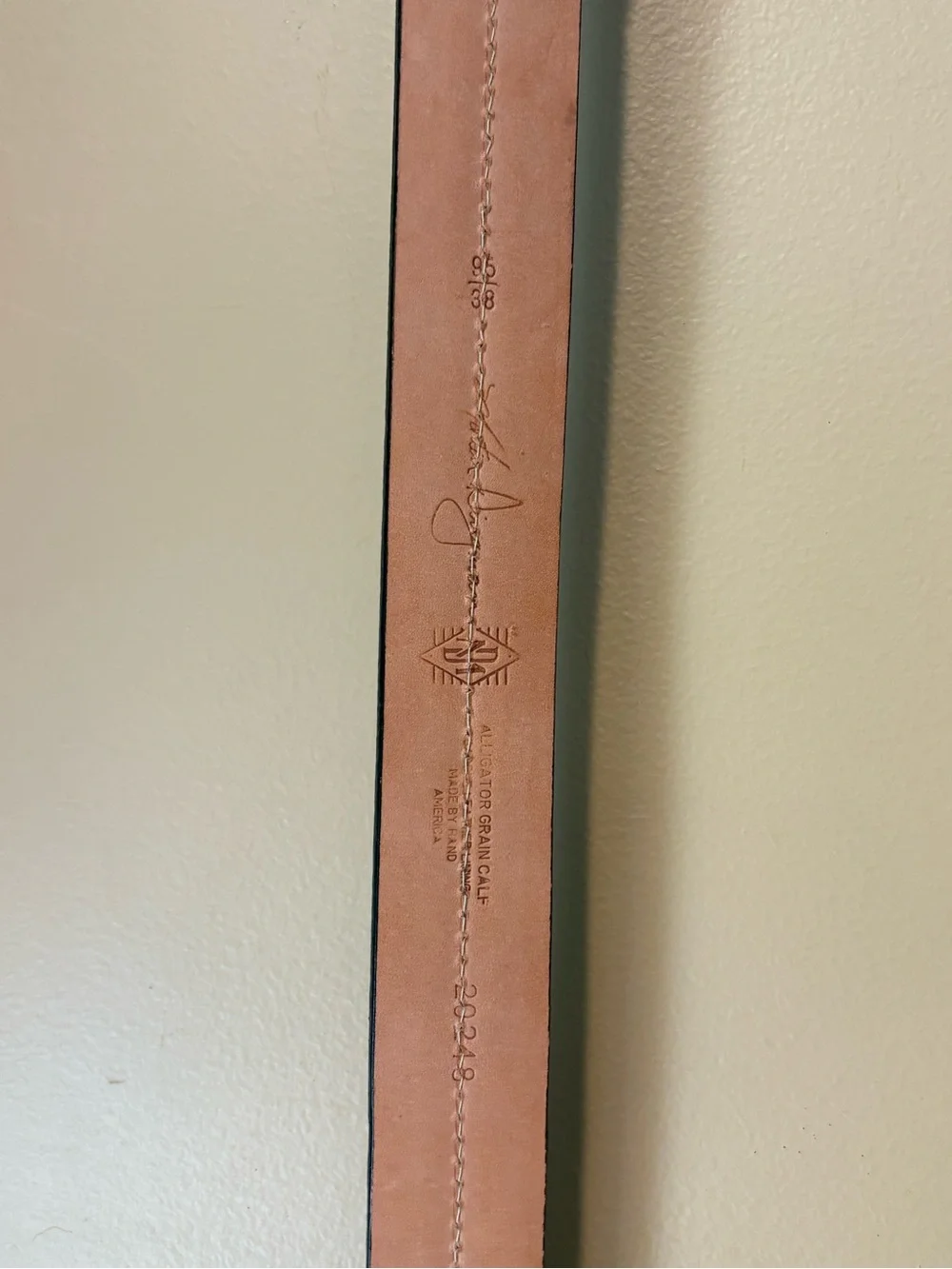 Alligator Grain Chestnut Brown Calf Leather Men’s Size 38 Belt Gold Buckle